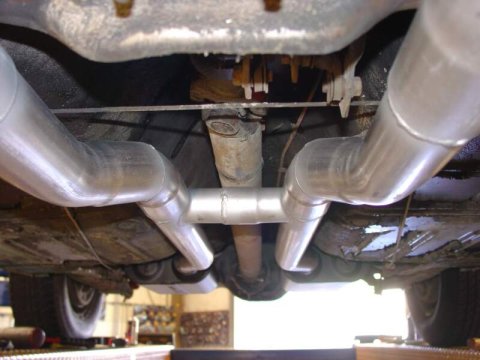 Flowmaster 67-70 Mustang American Thunder Thru Valance Exhaust System thumbnail 8