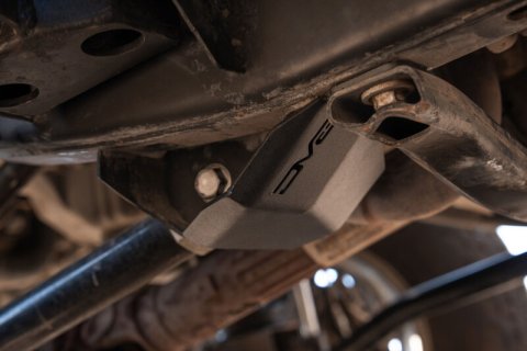 DV8 07-18 Jeep Wrangler JK Front Frame Link Skid Plates thumbnail 2